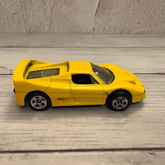 Hot Wheels 2000 Ferarri F50 Yellow Car 1999 Mattel (SKU: 291TO) - Picture 2 of 5
